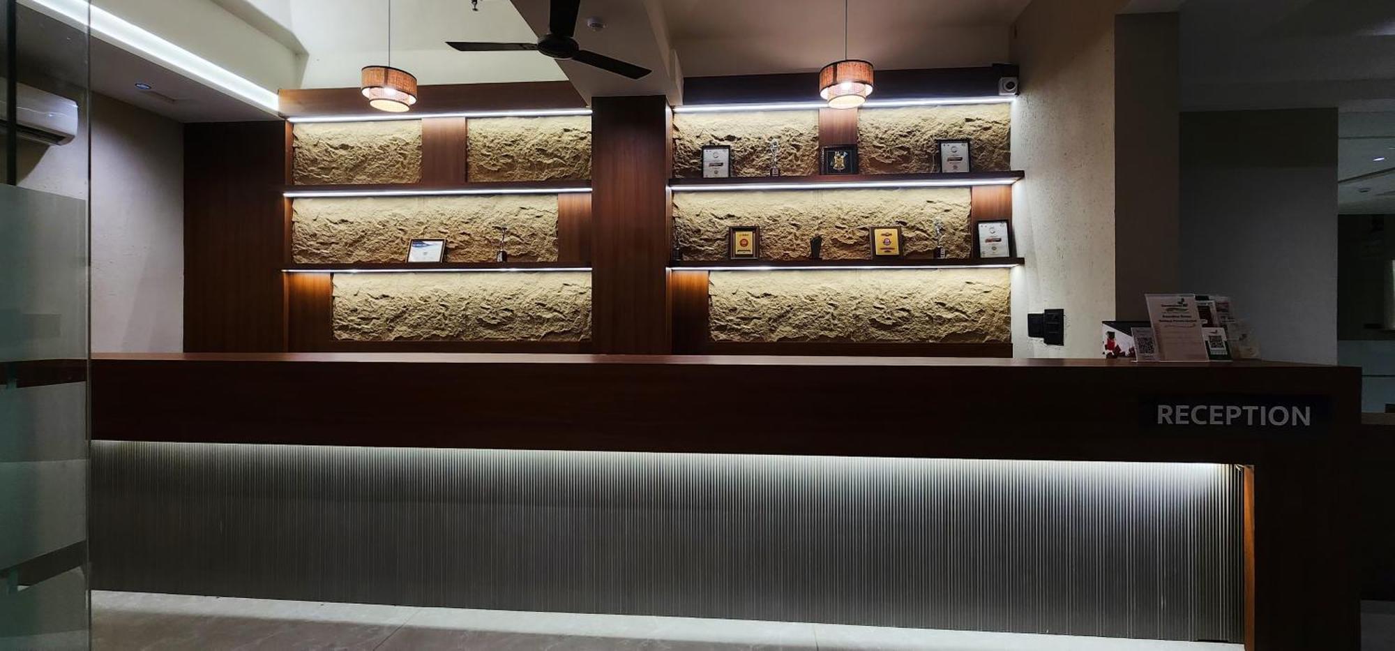 Goverdhan Greens Resort Dwarka L Hotels In Dwarka Exterior photo